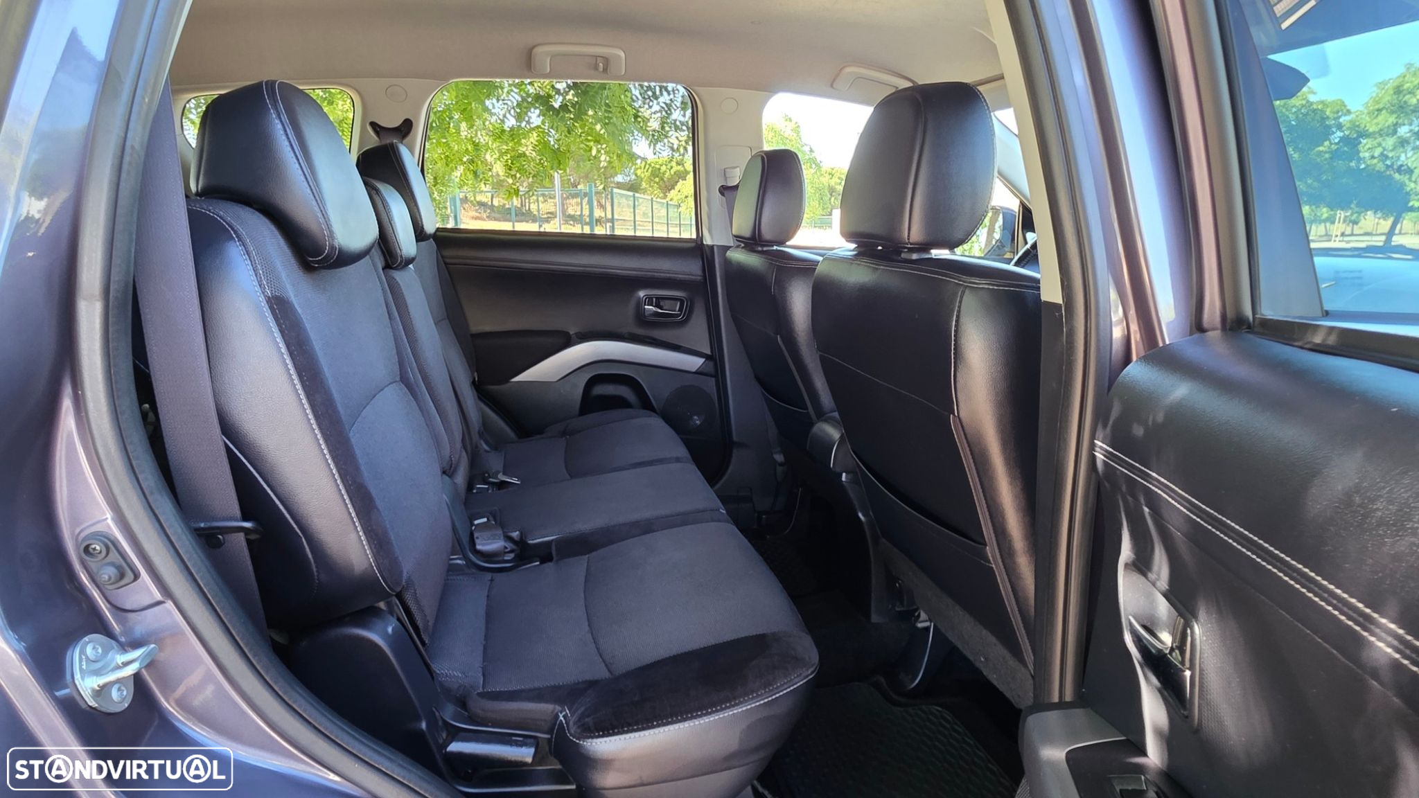 Mitsubishi Outlander 2.2 DI-D Instyle - 28