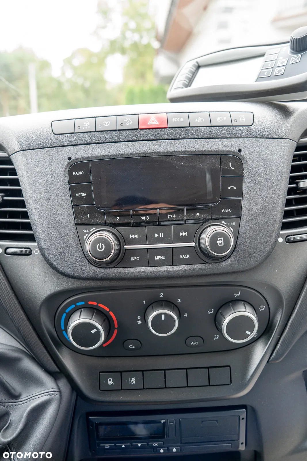 Iveco Daily 70C18 - 17