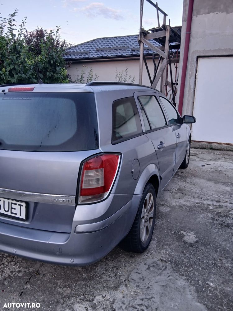 Opel Astra 1.9 CDTi Cosmo - 2