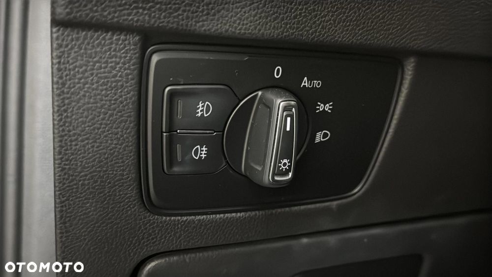 Volkswagen Passat 2.0 TDI EVO Business - 28