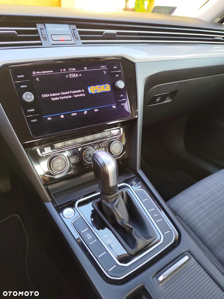 Volkswagen Passat 1.5 TSI EVO Business DSG - 34