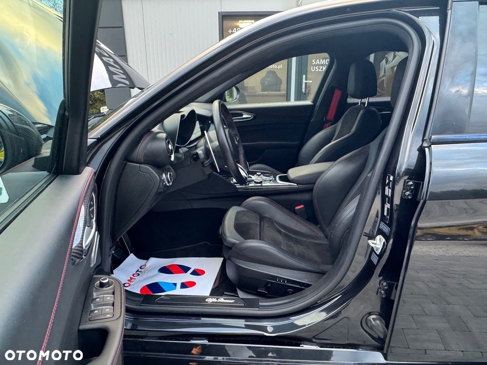 Alfa Romeo Giulia 2.9 Bi Turbo V6 Quadrifoglio Nring - 39