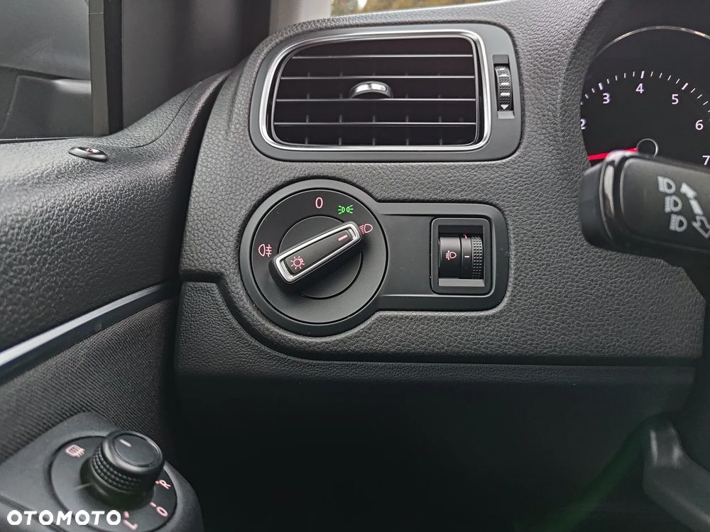 Volkswagen Polo 1.2 TSI (Blue Motion Technology) Comfortline - 28