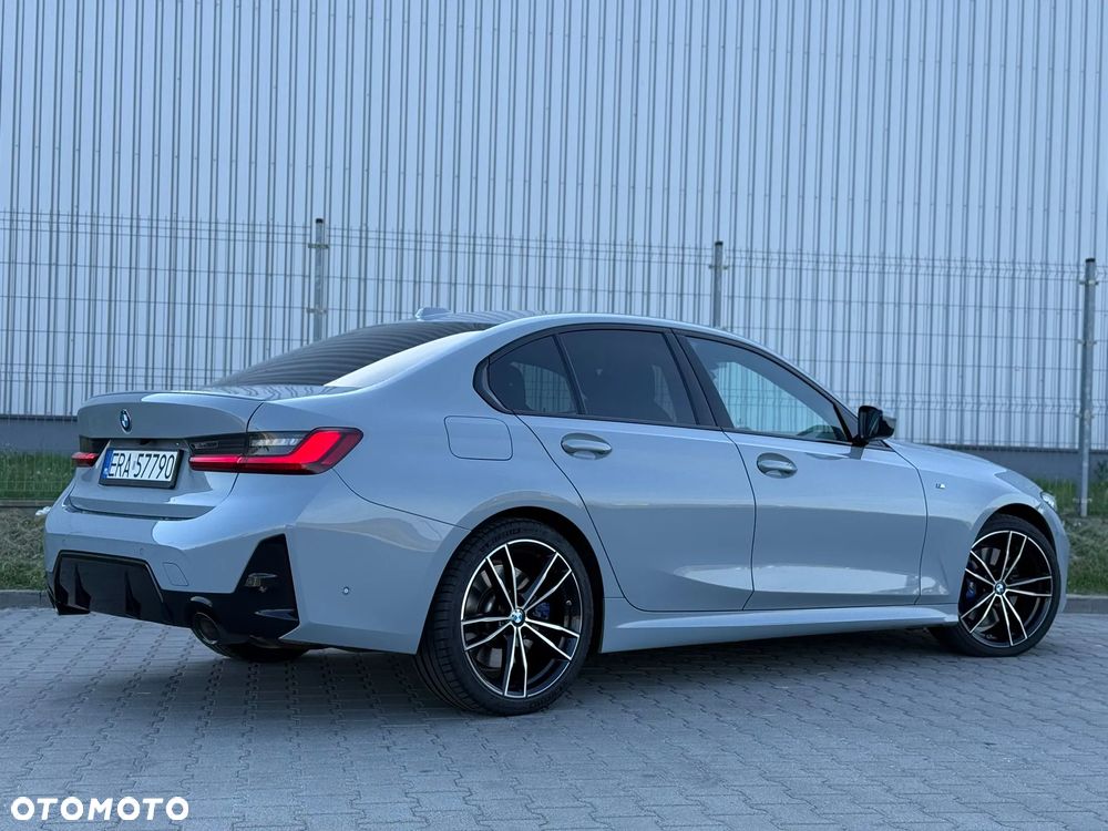BMW Seria 3 320d xDrive - 13