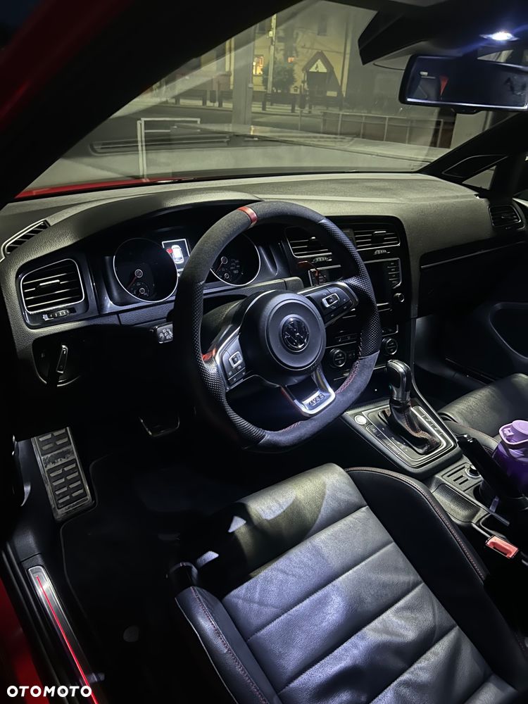 Volkswagen Golf - 9