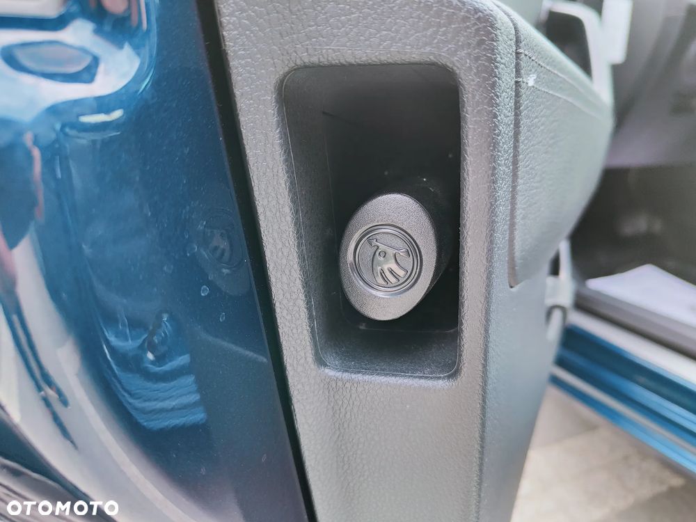 Skoda Superb 2.0 TDI DSG Premium Edition - 30