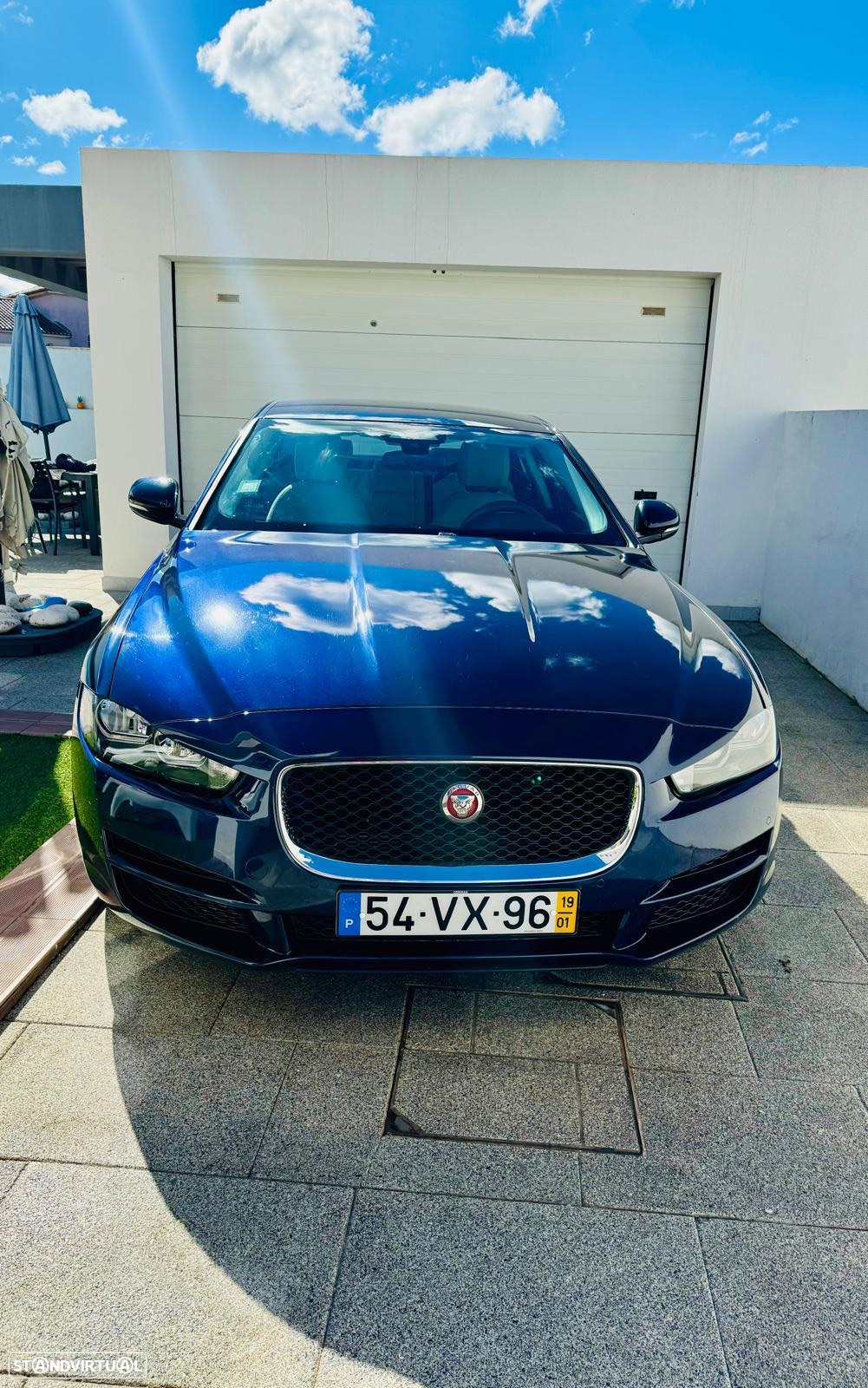 Jaguar XE 2.0 D Prestige Aut. - 3