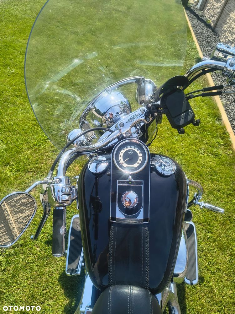 Harley-Davidson Softail Deluxe - 10