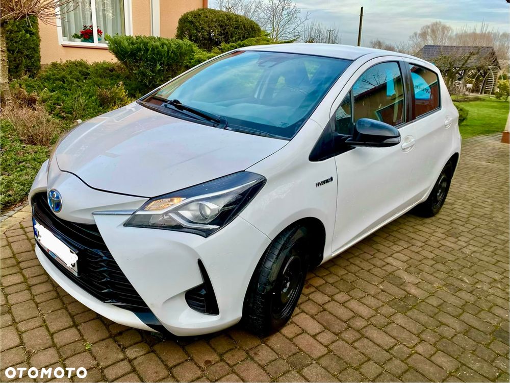 Toyota Yaris Hybrid 100 Active - 1