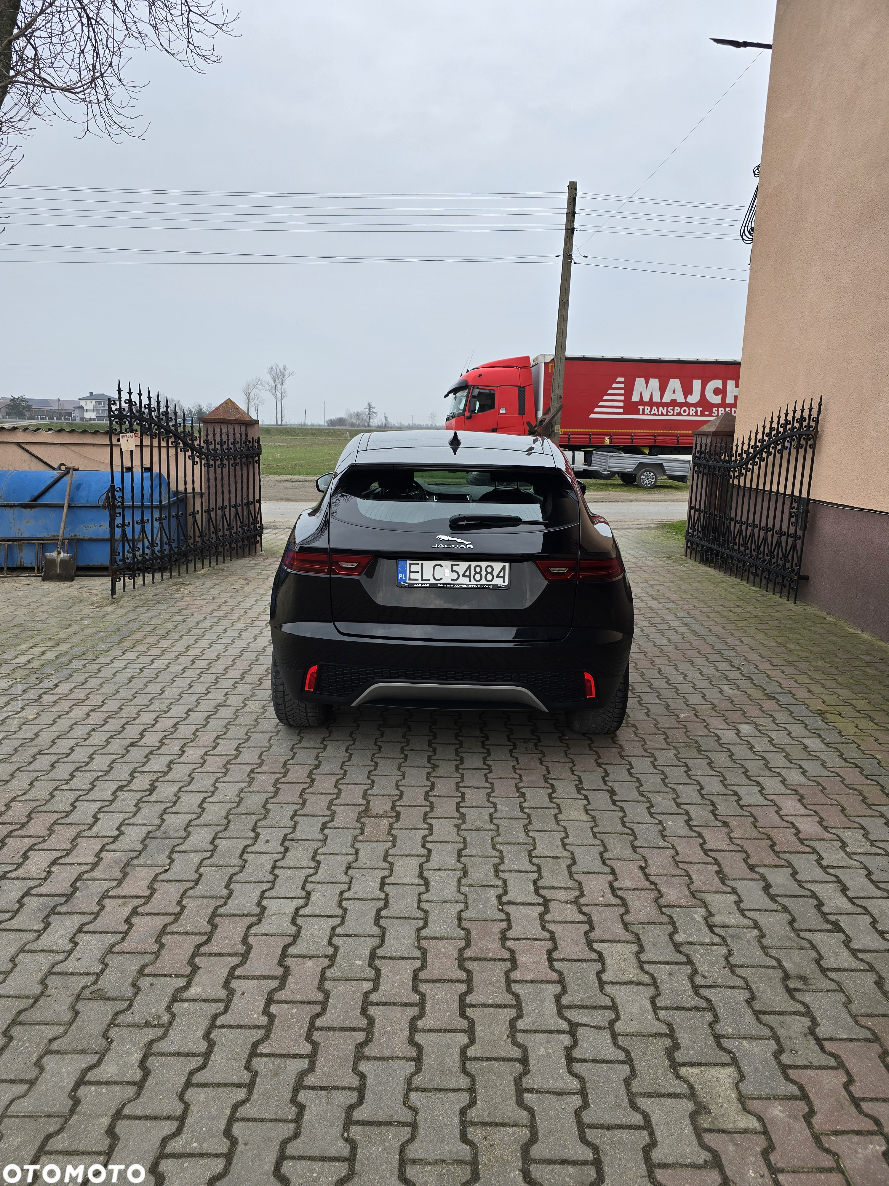 Jaguar E-Pace 2.0 i4D AWD R-Dynamic S - 6