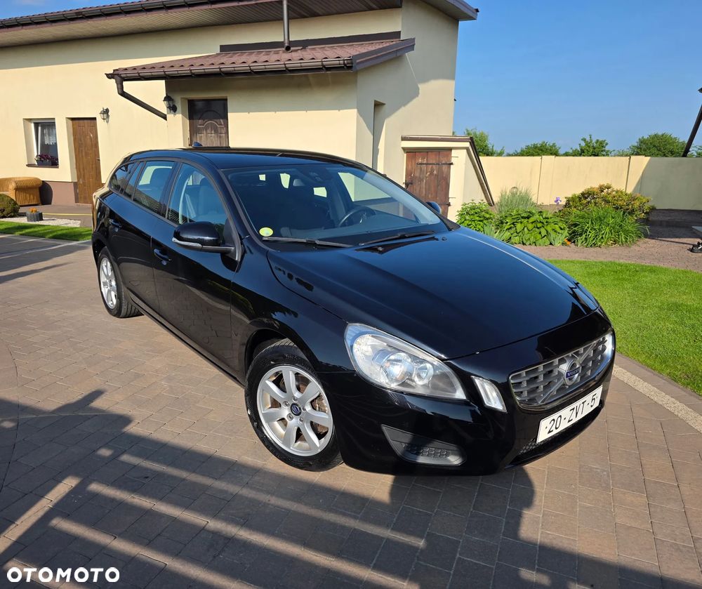 Volvo V60 D4 Kinetic - 1