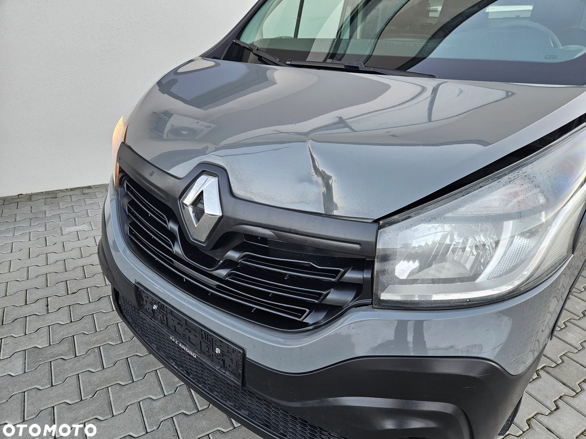 Renault Trafic - 16