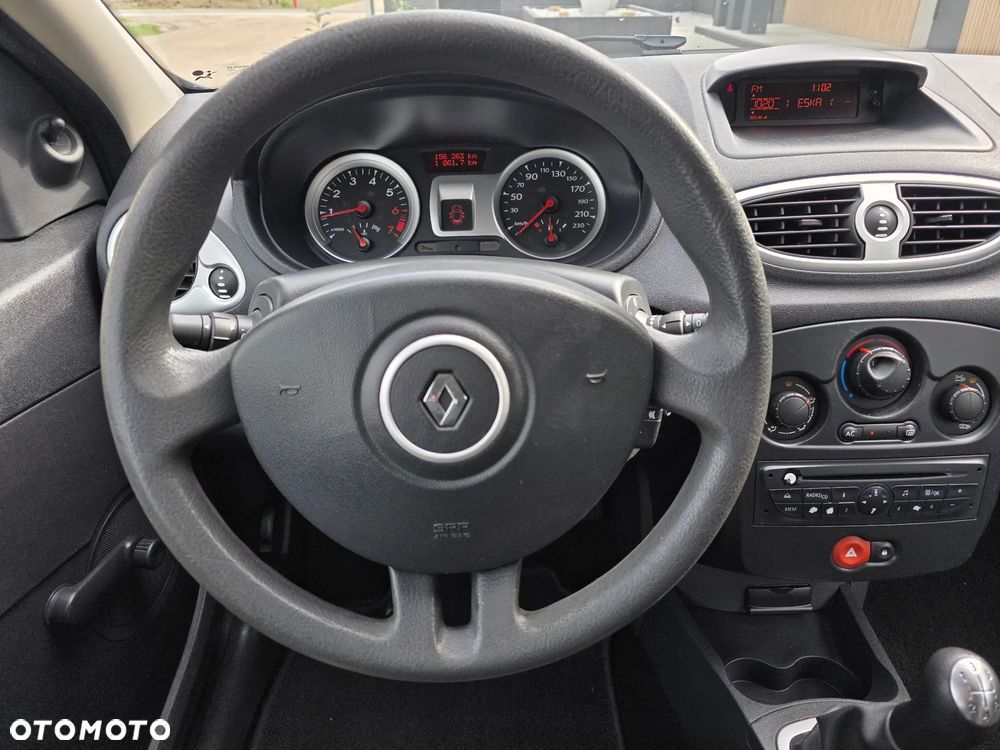 Renault Clio 1.2 16V Dynamique - 11