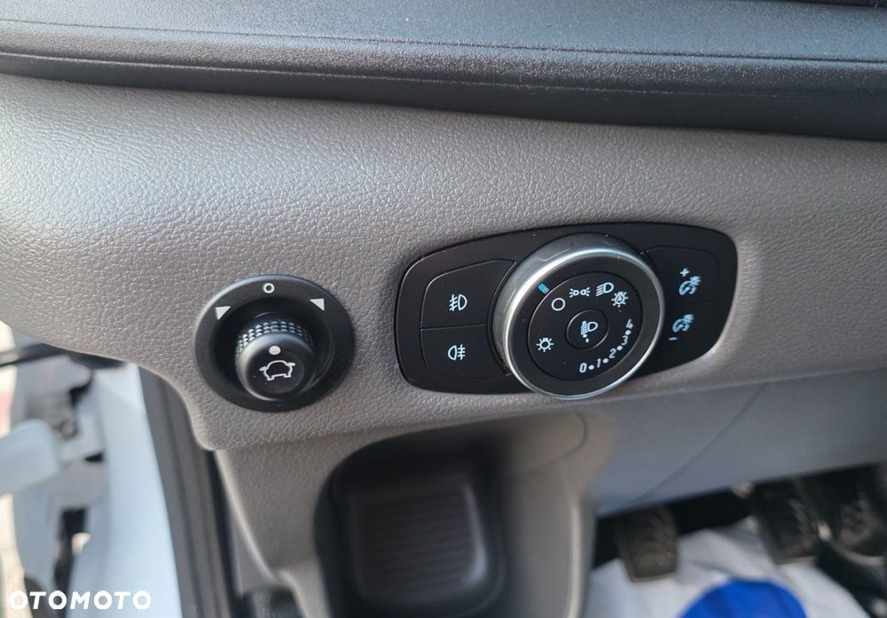 Ford Transit - 13