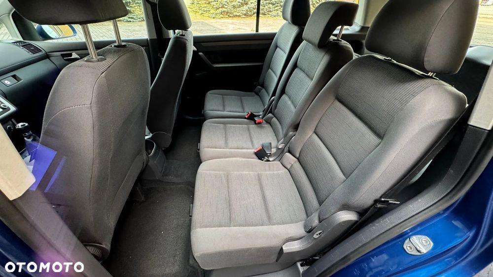 Volkswagen Touran - 26