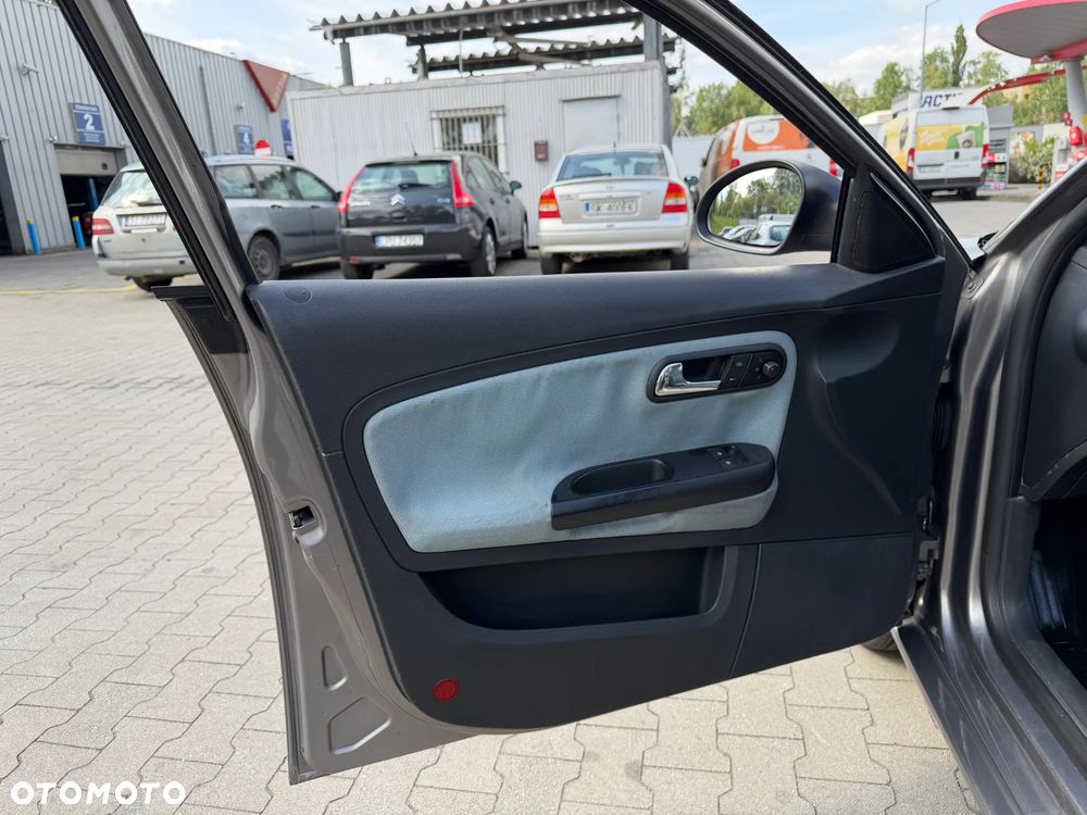 Seat Ibiza 1.4 16V Stylance - 22