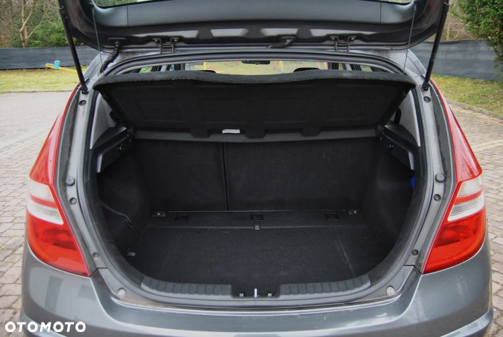 Hyundai i30 1.4 Blue Comfort - 12