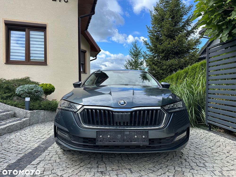 Skoda Octavia 2.0 TDI DSG Premium Edition - 1