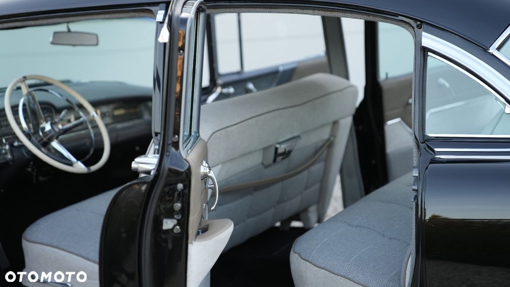 Cadillac Deville - 36