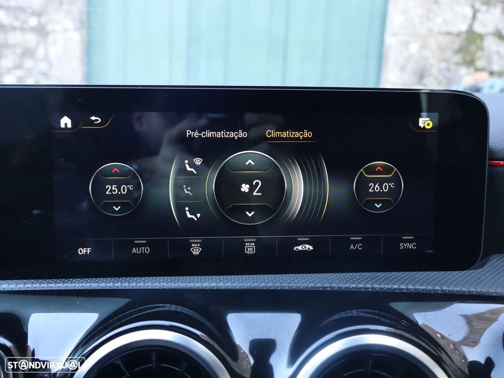 Mercedes-Benz A 250 e AMG Line - 35