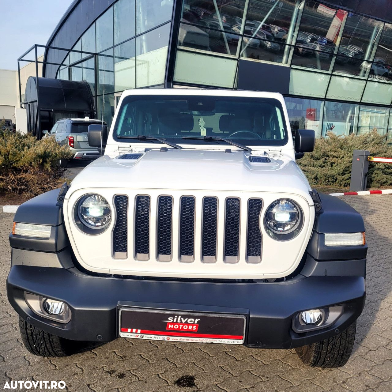 Jeep Wrangler - 2