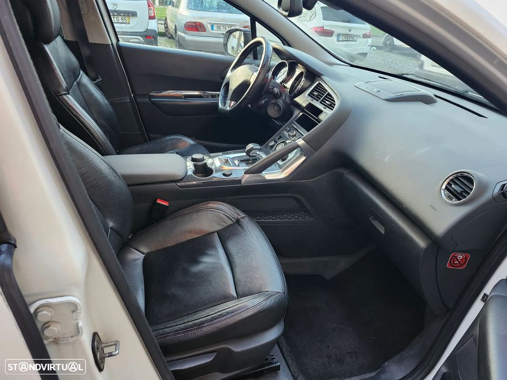 Peugeot 3008 2.0 HDi Hybrid4 - 8