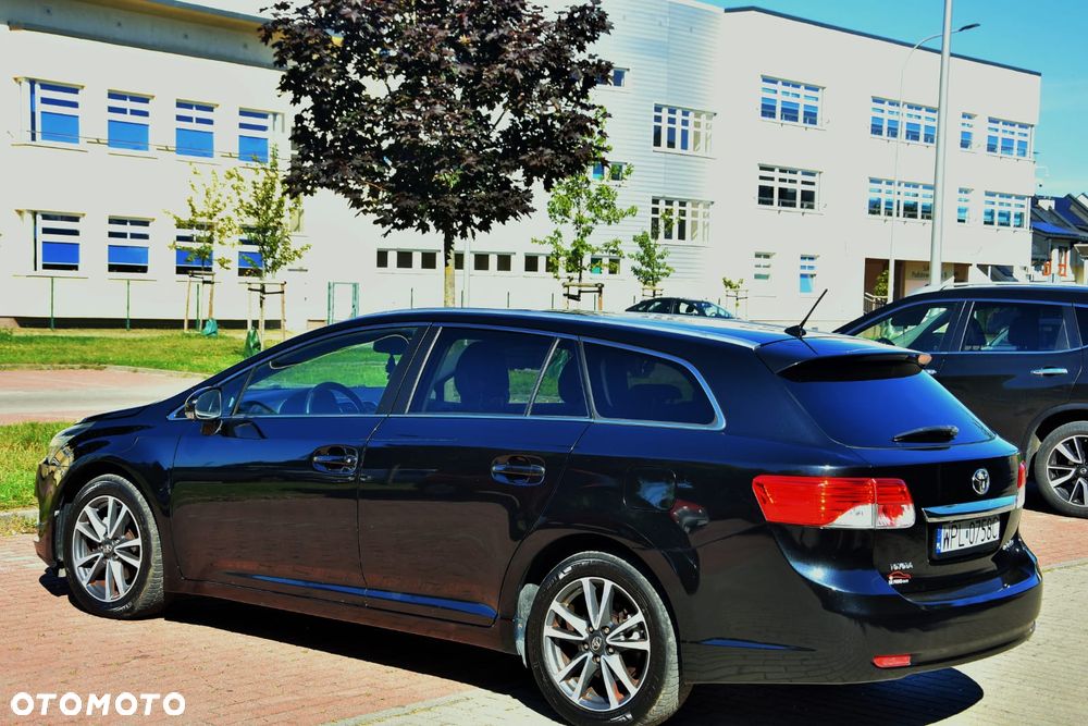 Toyota Avensis 2.0 D-4D Executive - 7