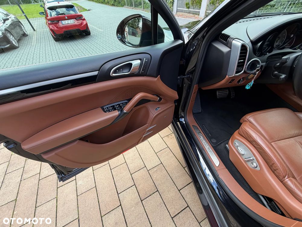 Porsche Cayenne Tiptronic S - 15