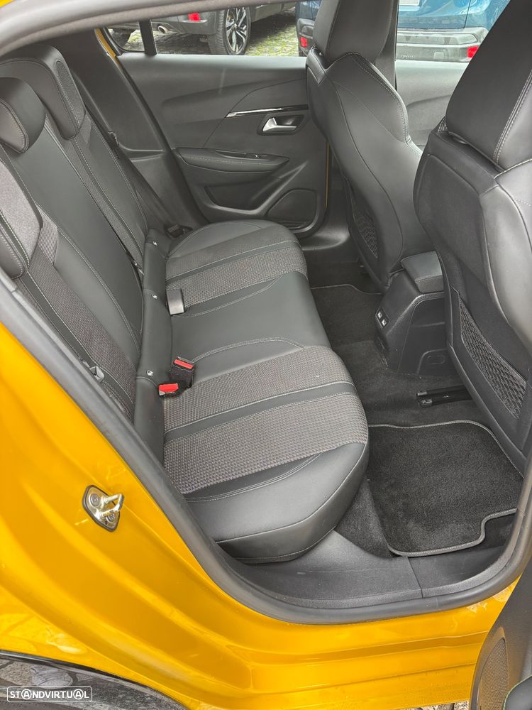 Peugeot 208 1.2 PureTech GT Line EAT8 - 12