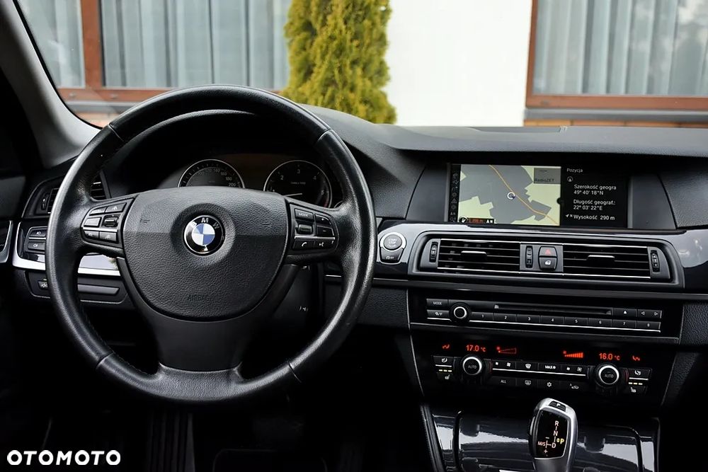 BMW Seria 5 530d xDrive Touring Luxury Line - 5