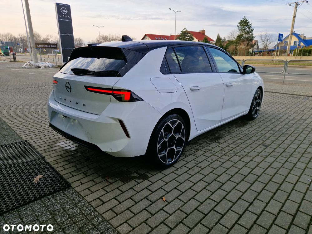 Opel Astra 1.2 T GS Line S&S - 26