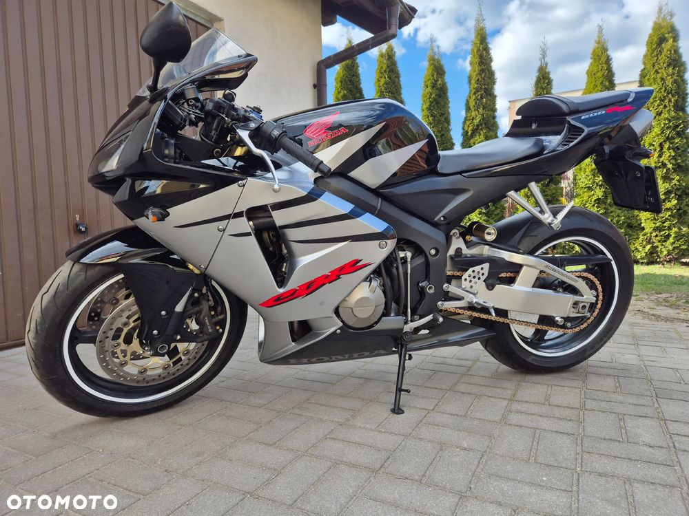 Honda CBR - 1