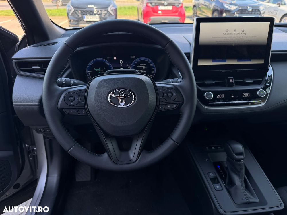 Toyota Corolla Cross - 11