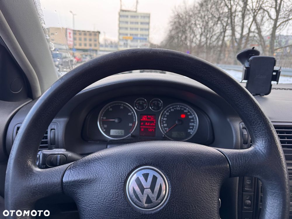 Volkswagen Passat 1.9 TDI Trendline - 5