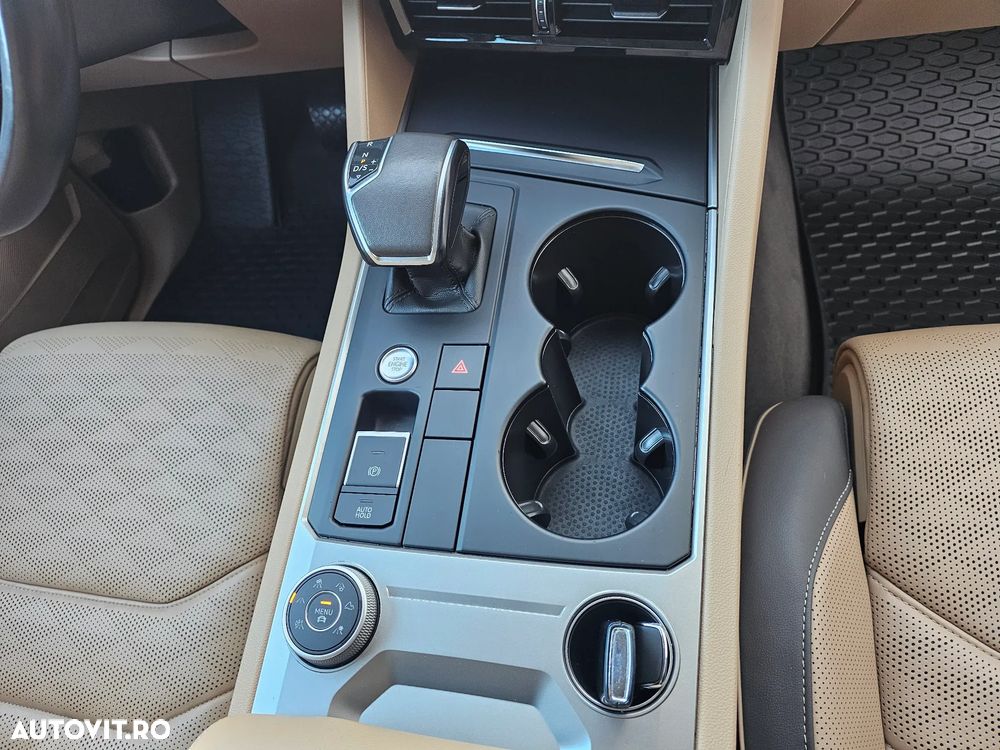 Volkswagen Touareg - 15