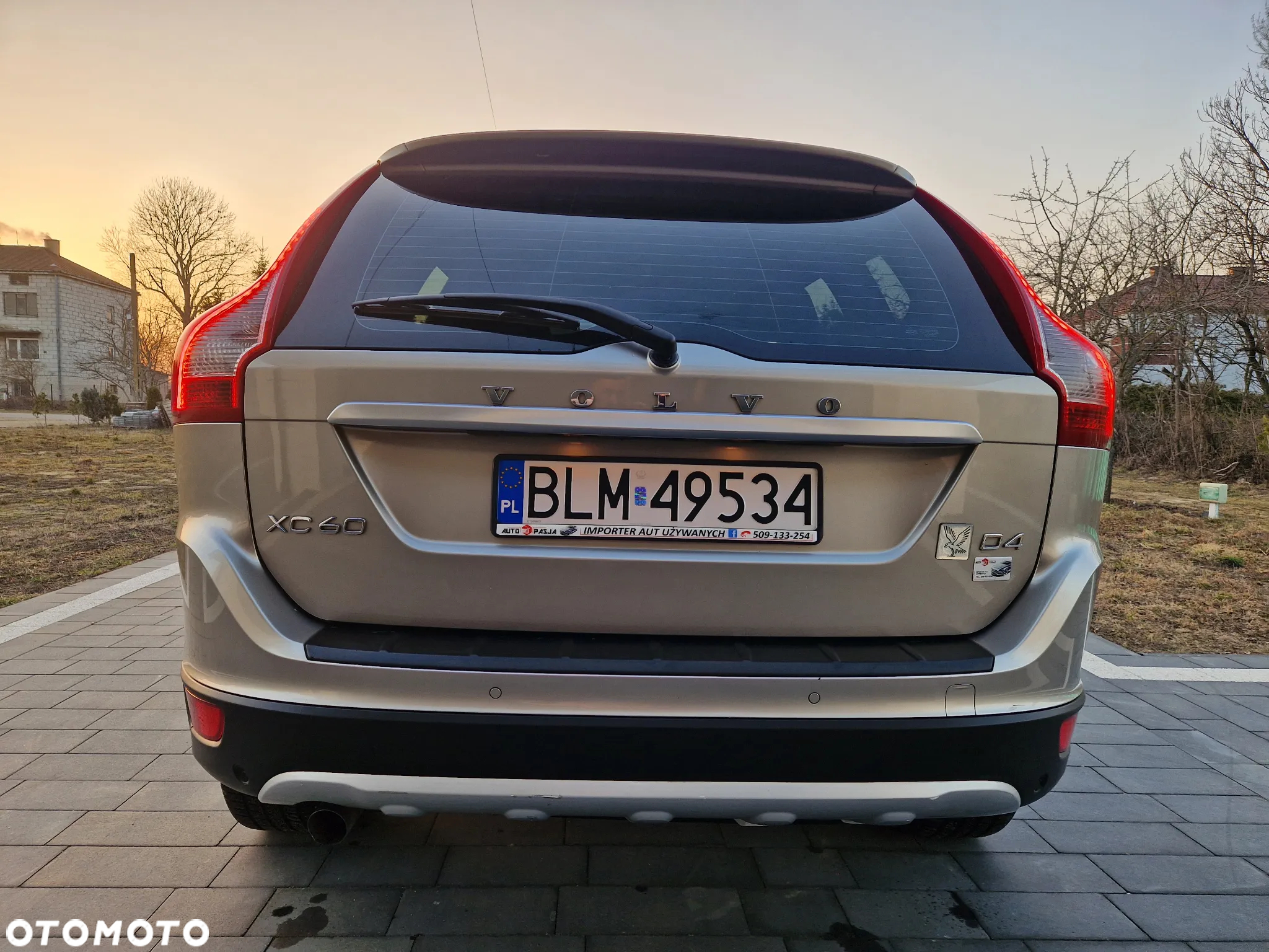 Volvo XC 60 D4 Geartronic Momentum - 4