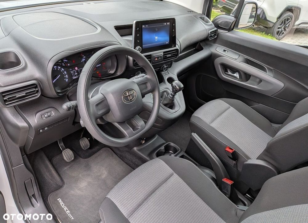 Toyota Proace City Verso Long 1.5 D-4D Business - 18