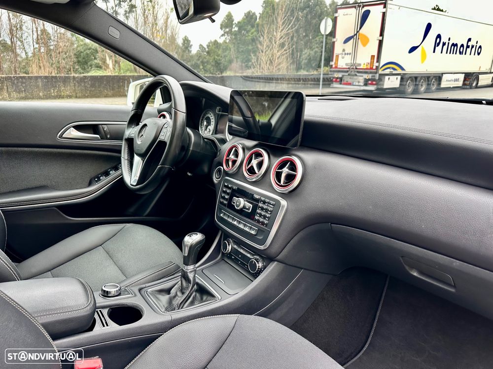 Mercedes-Benz A 180 CDI (BlueEFFICIENCY) Urban - 38