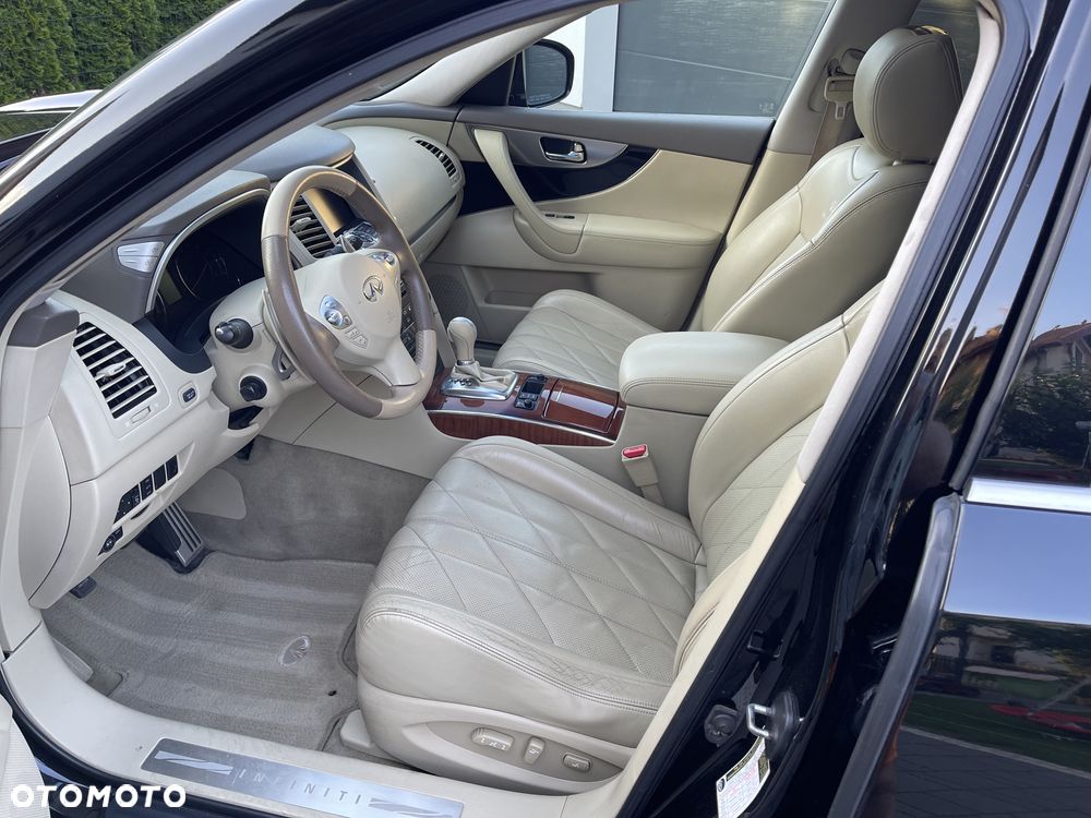 Infiniti FX FX35 - 9