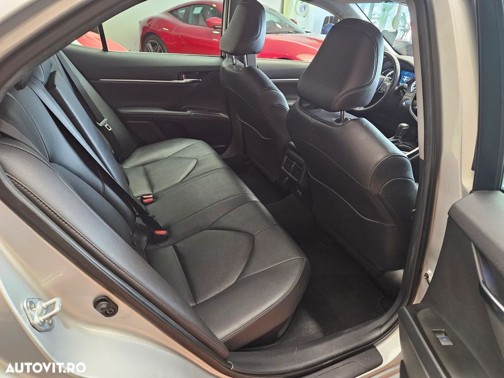 Toyota Camry 2.5 Business - 16