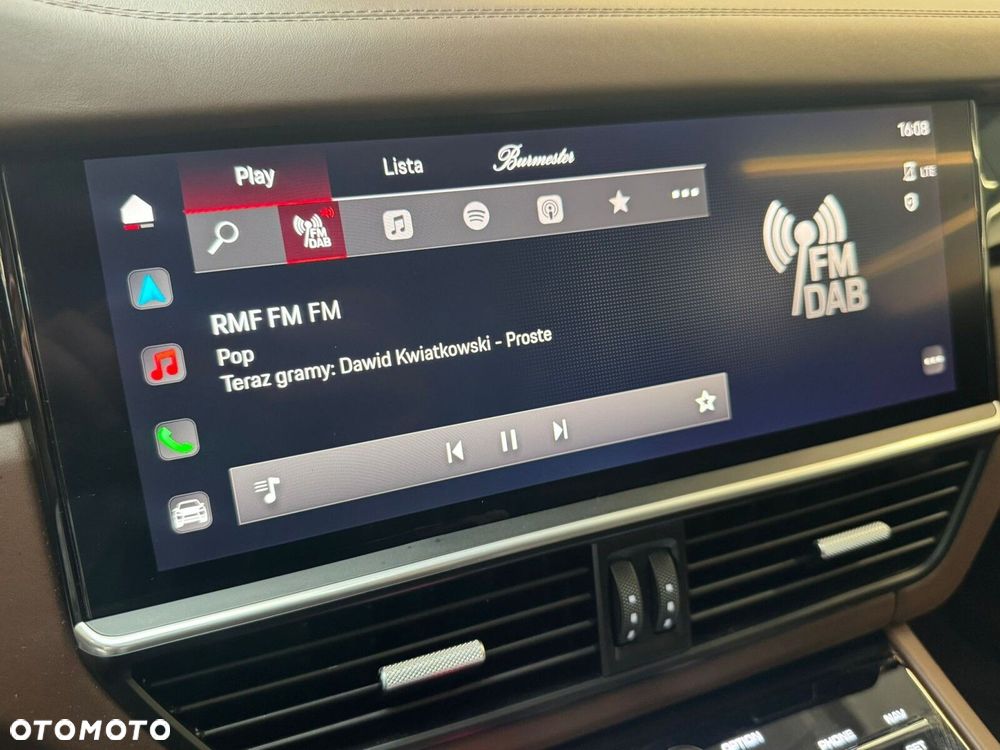 Porsche Cayenne - 28