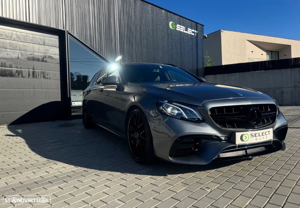 Mercedes-Benz E 220 d T 9G-TRONIC AMG Line - 9