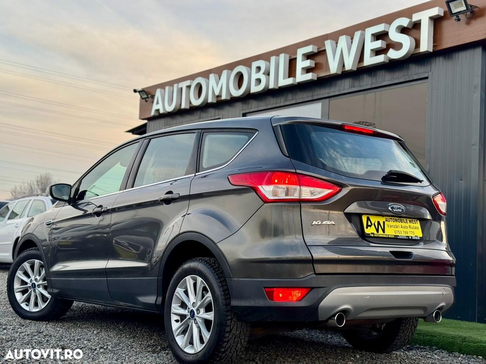 Ford Kuga 2.0 TDCi 2x4 Titanium - 3