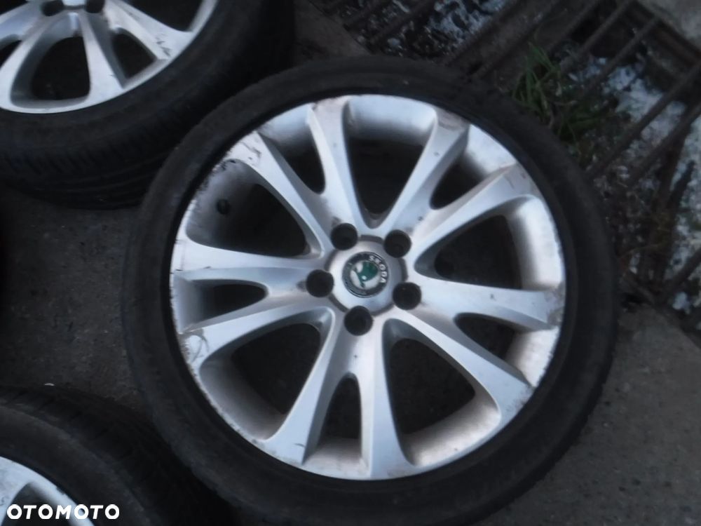 Skoda Octavia Superb Passat Audi A4 A6 VW Seat  alufelgi 17 5X112 - 3