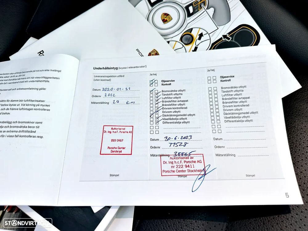 Porsche Panamera Sport Turismo 4 E-Hybrid 10 Years Edition - 32