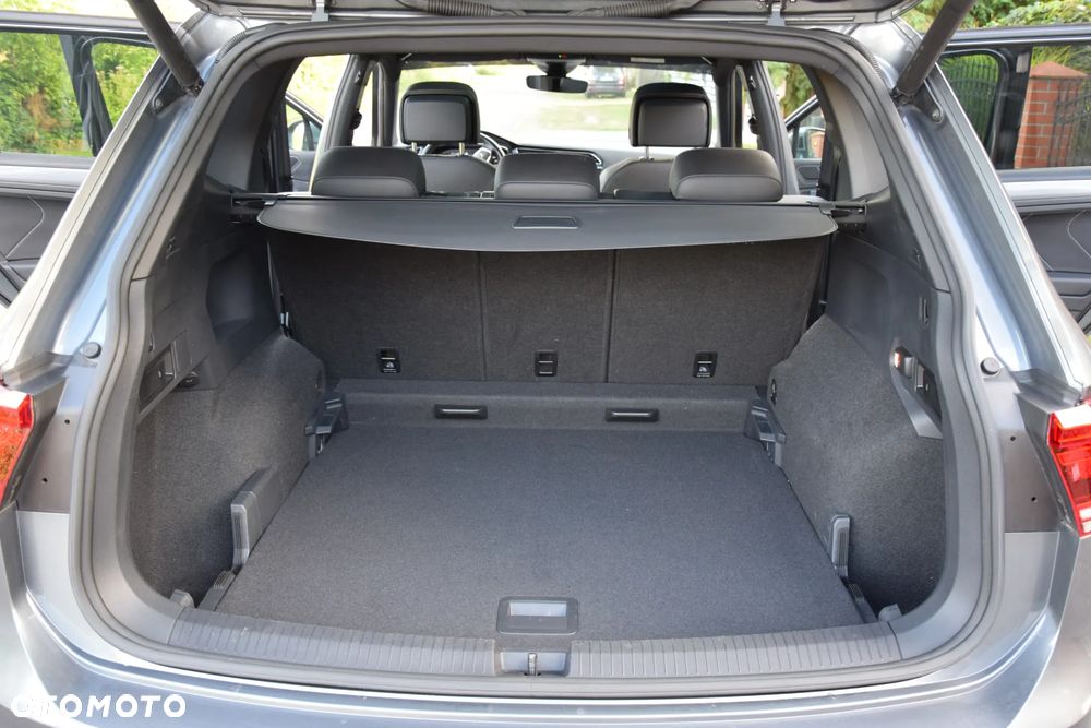 Volkswagen Tiguan Allspace 2.0 TDI R-Line DSG - 23