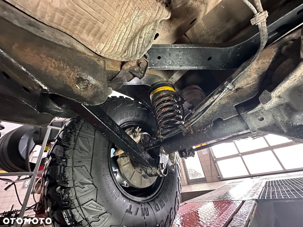 Jeep Grand Cherokee - 28