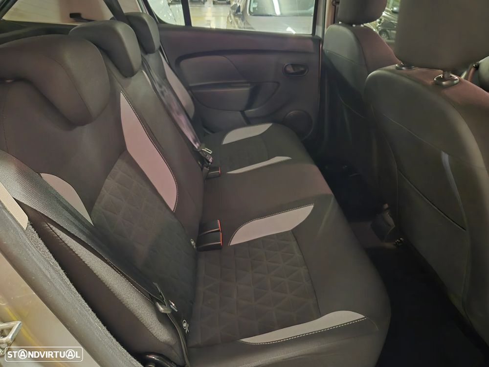 Dacia Sandero 0.9 TCe Stepway - 27