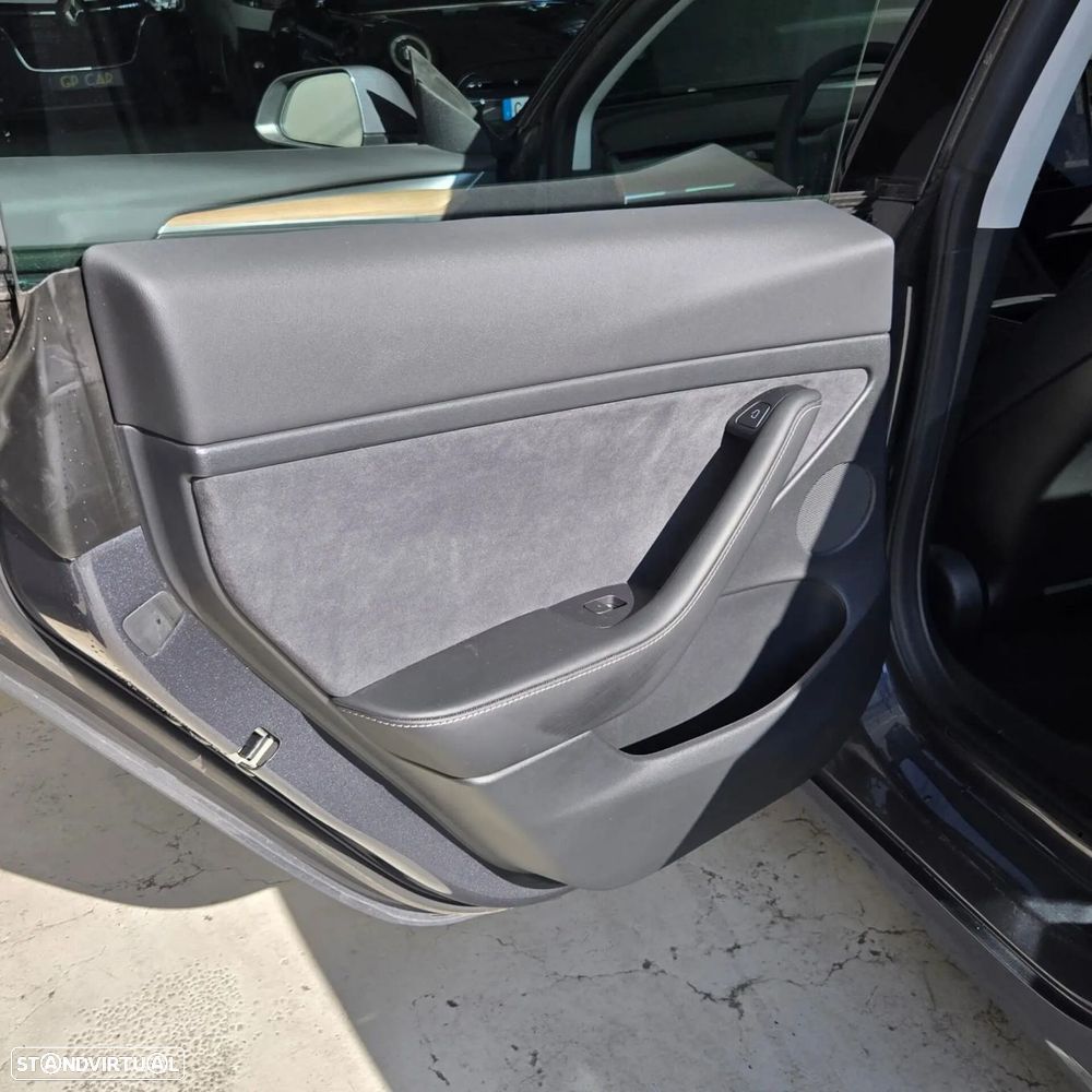 Tesla Model 3 Premium Long Range AWD Dual Motor - 30