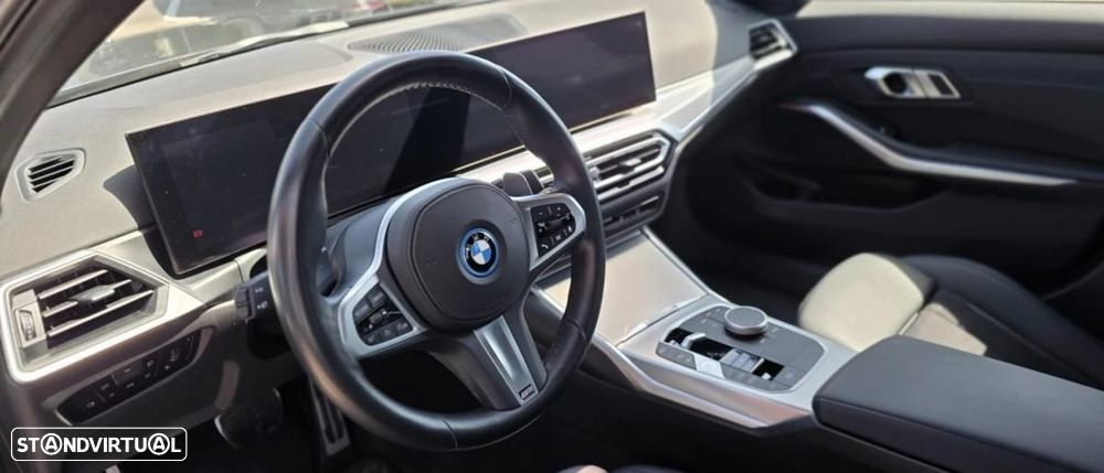 BMW 330 e Pack M Auto - 24